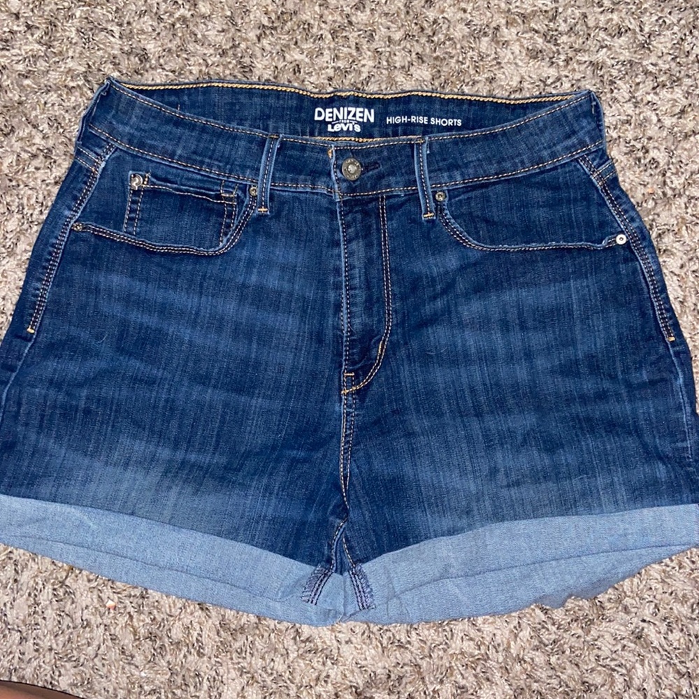 Levi’s shorts
